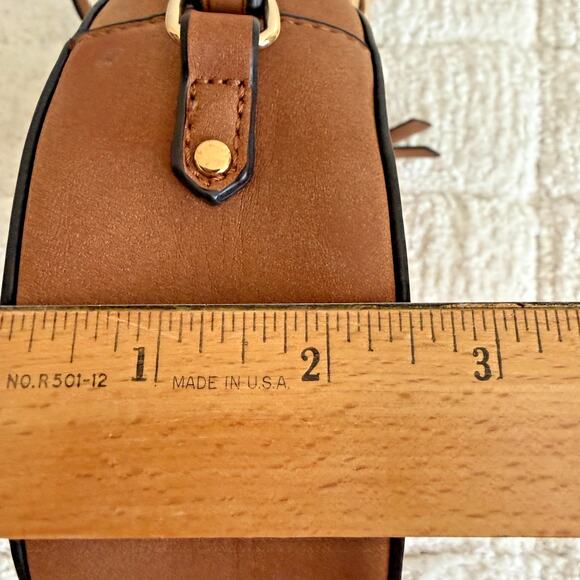 Round Flower Embroidered Brown Crossbody Purse Handbag - Picture 6 of 13